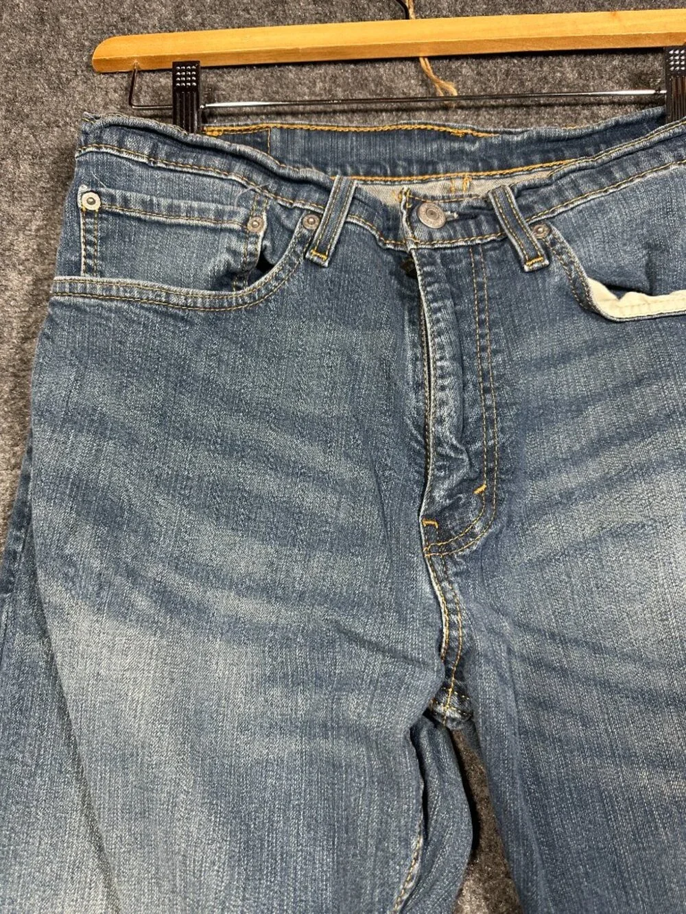 Levis 505 Jeans Mens 34 X 35 Medium Wash Cotton Stretch Straight Leg Pockets